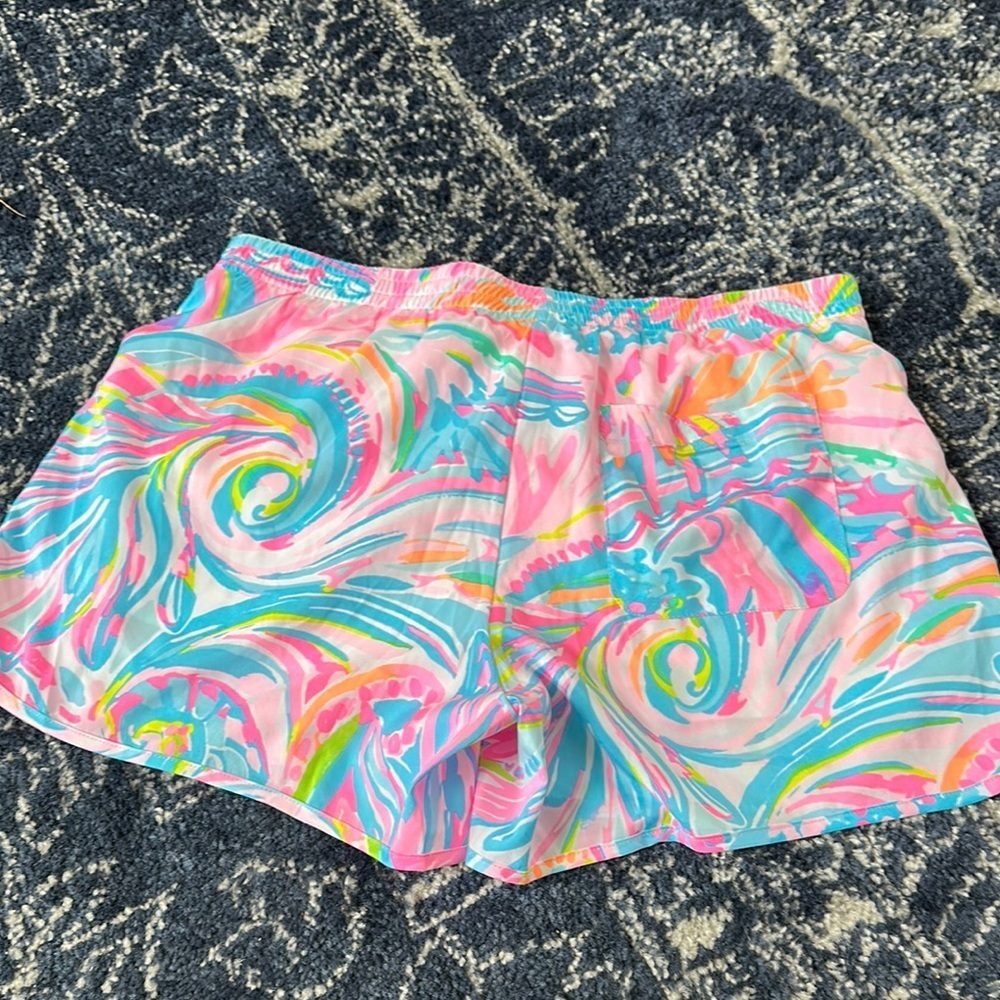 Lilly Pulitzer Colorful Athletic Shorts - Picture 5 of 5
